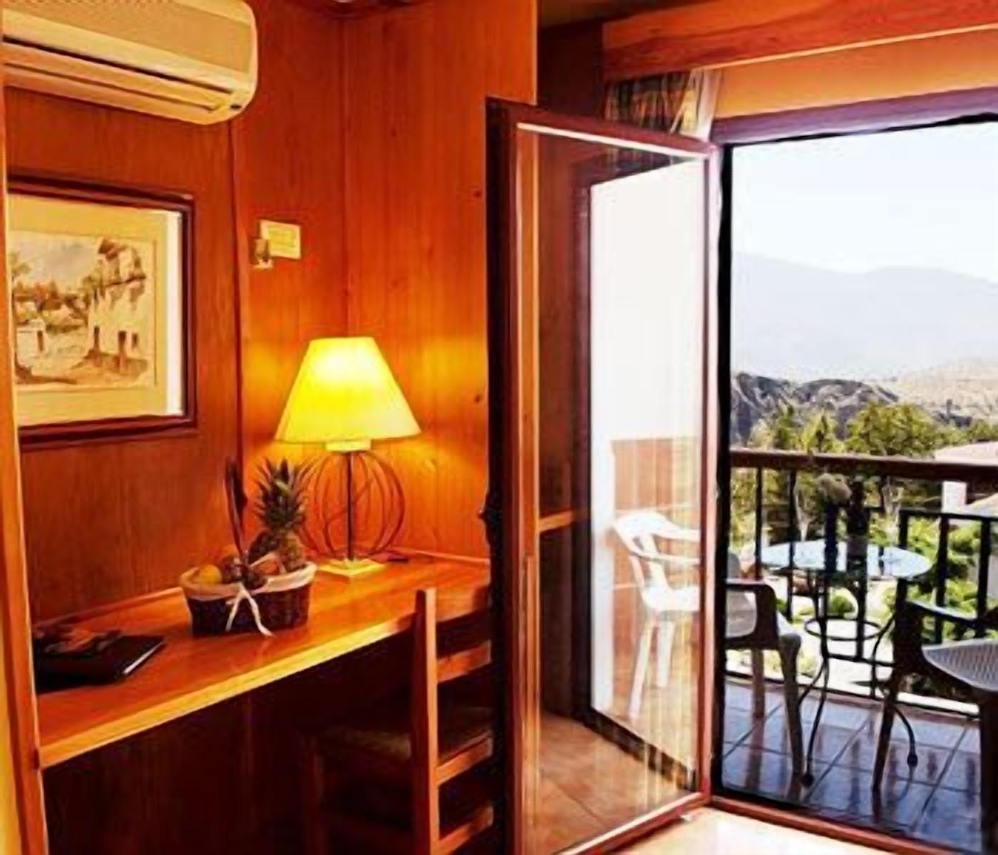 Hotel Alcadima 란야론 외부 사진
